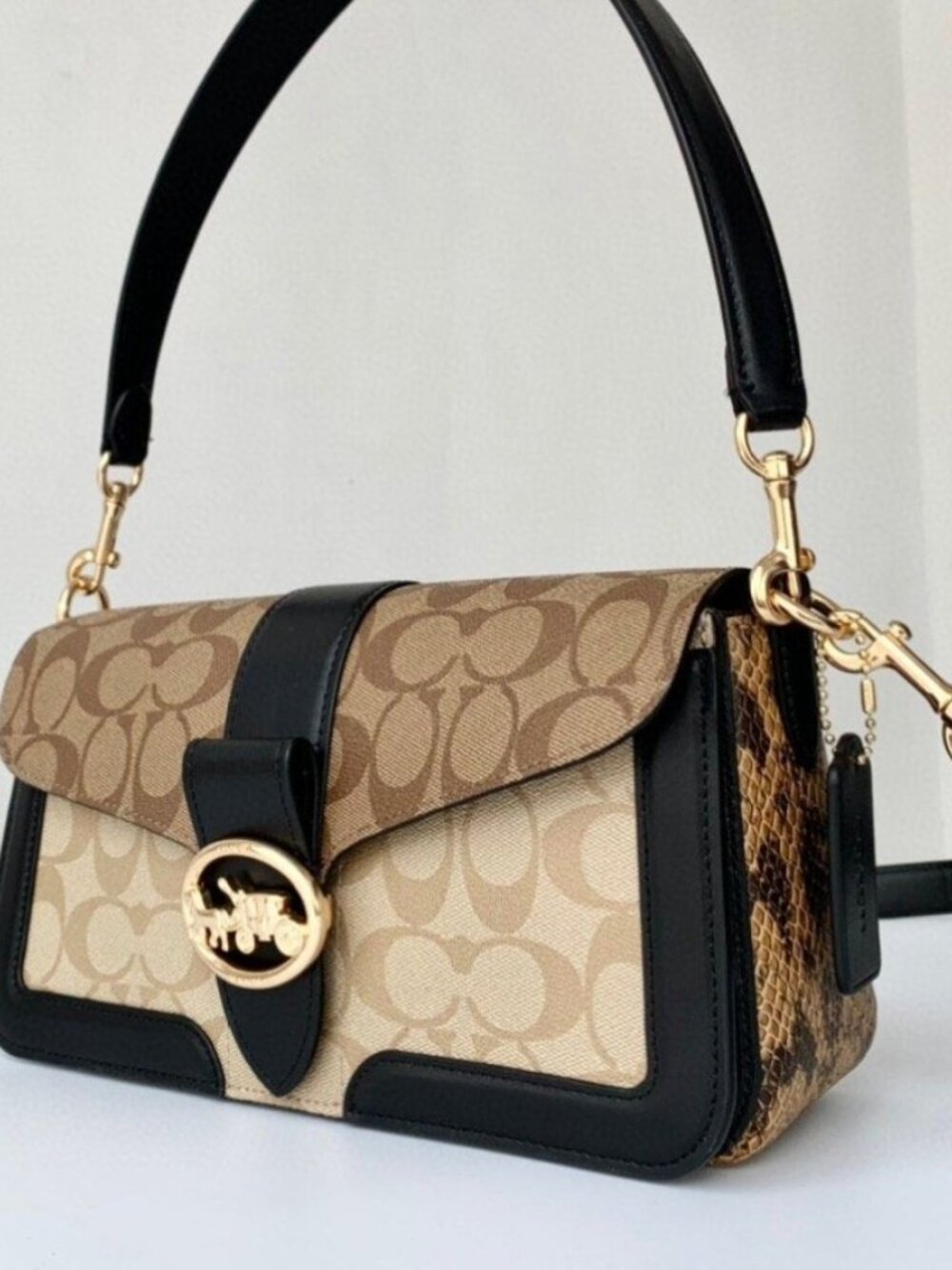 Nwt Coach signature Georgie shoulder bag 26 - Picture 3 of 8